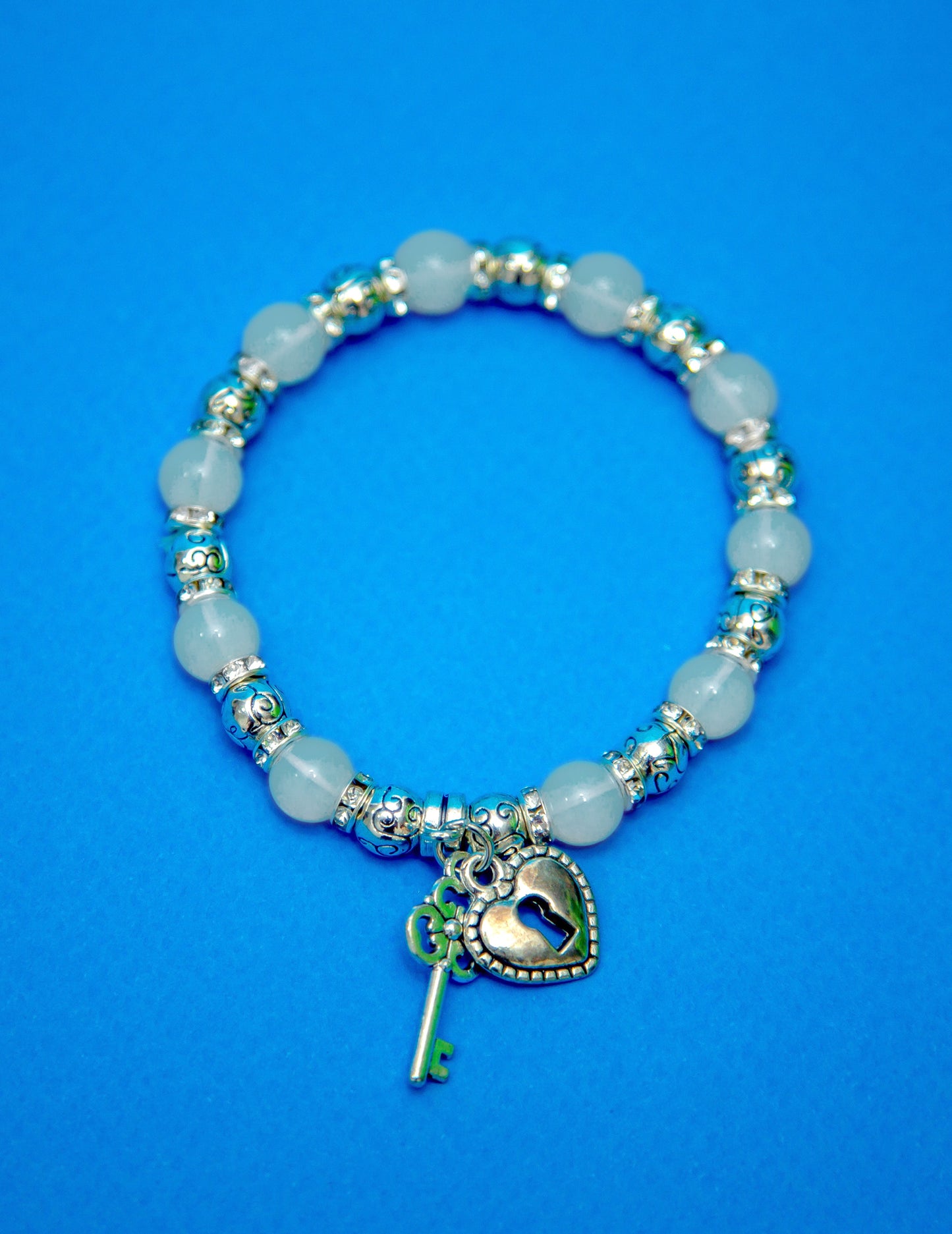 Pulsera de plata y piedra de la llave del amor